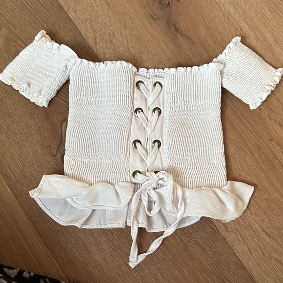 Kids White Ruffle Matching Set - Picture 5 of 6